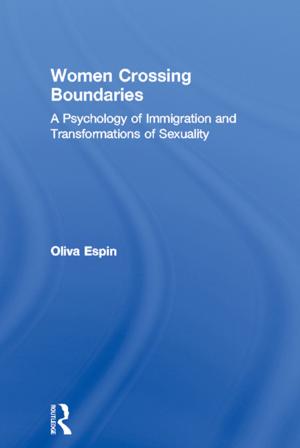 Cover of the book Women Crossing Boundaries by Karen M'Closkey, Keith VanDerSys