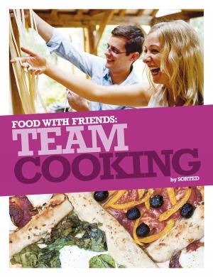 Cover of the book Team Cooking by Rae Roadley