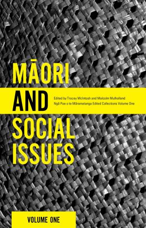 Cover of the book Maori and Social Issues by Huia Tomlins-Jahnke, Malcolm Mulholland
