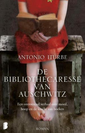 Cover of the book De bibliothecaresse van Auschwitz by Kristin Hannah