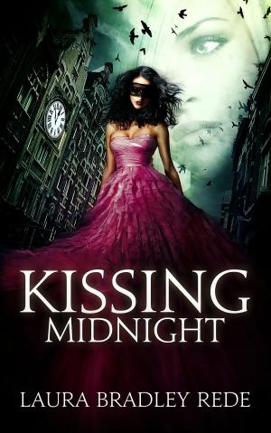 Cover of the book Kissing Midnight by Emerian Rich