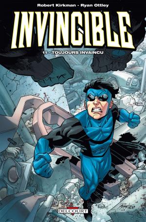 Cover of the book Invincible T11 by Christopher Golden, Mike Mignola, Peter Bergting