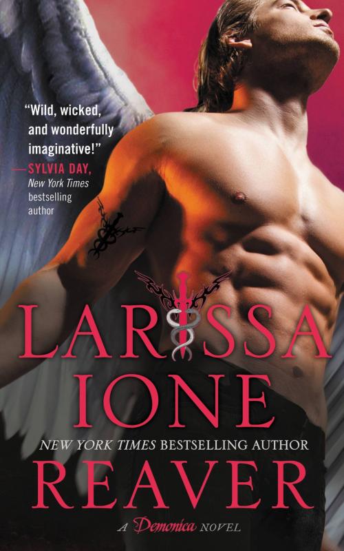 Cover of the book Reaver by Larissa Ione, Grand Central Publishing