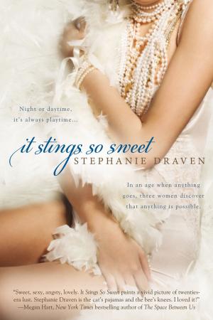 Cover of the book It Stings So Sweet by Sue Grafton