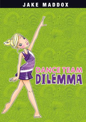 Book cover of Dance Team Dilemma