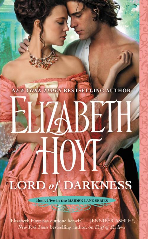 Cover of the book Lord of Darkness by Elizabeth Hoyt, Grand Central Publishing