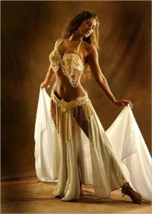 Cover of the book The Essential Belly Dancing Guide For Beginners by Francisco Romero