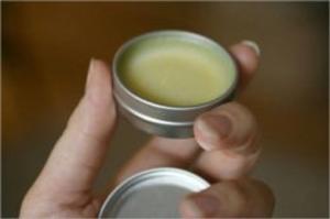 Cover of the book Homemade Lip balm Recipes: Learn How To Make Your Own Lip Balm by Dominic Phelps