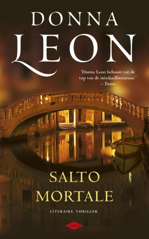 Cover of the book Salto mortale by Donna Leon, Bezige Bij b.v., Uitgeverij De