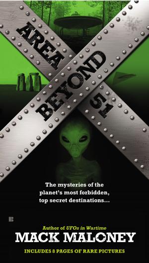 Cover of the book Beyond Area 51 by Stuart Woods