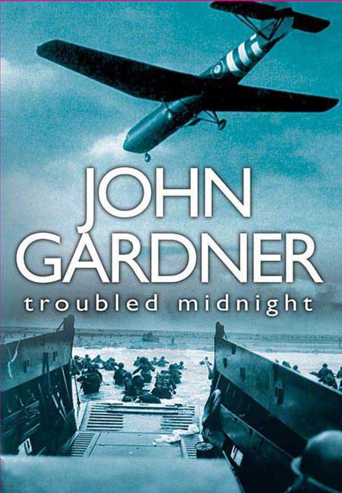 Cover of the book Troubled Midnight by John Gardner, St. Martin's Press