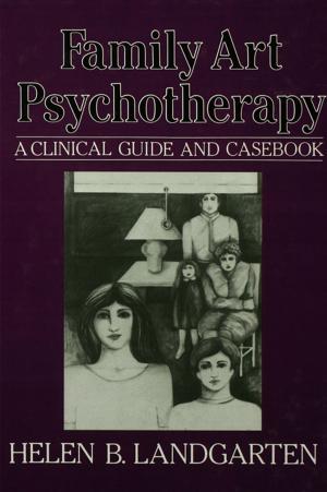 Cover of the book Family Art Psychotherapy by Ethan B Russo, Anne Dougherty