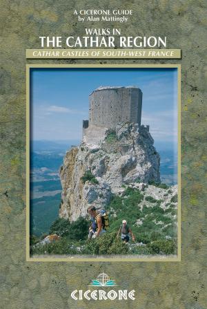 Cover of the book Walking in the Cathar Region by Donald Bates-Brands