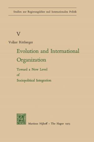 Cover of the book Evolution and International Organization by Nicholas Burgess, G.O. Cowan