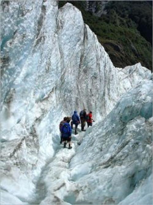 Cover of the book Glacier Climbing For Beginners by Aden Meier, Axel Publishing
