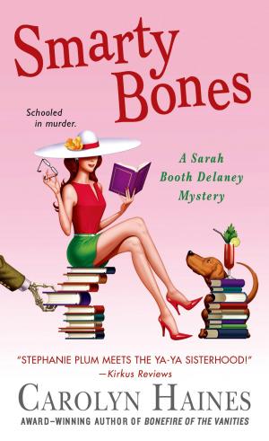Cover of the book Smarty Bones by Jenny B. Jones