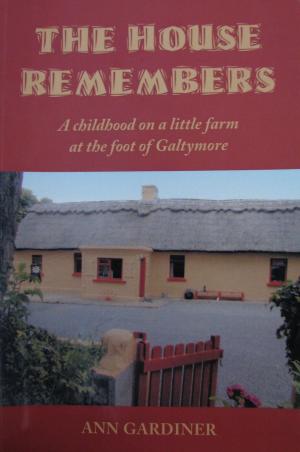 Cover of the book The House Remembers by Bil Mosca