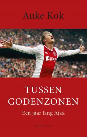 Cover of the book Tussen godenzonen by Donna Leon