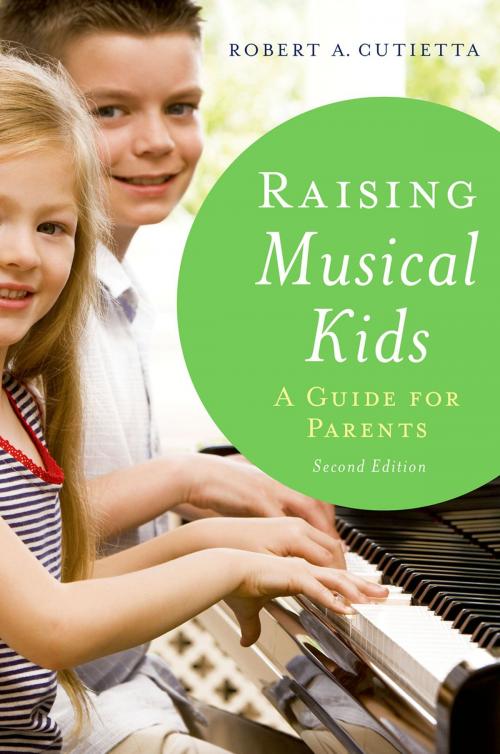 Cover of the book Raising Musical Kids by Robert A. Cutietta, Oxford University Press