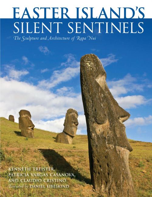 Cover of the book Easter Island's Silent Sentinels by Kenneth Treister, Patricia Vargas Casanova, Claudio Cristino, University of New Mexico Press
