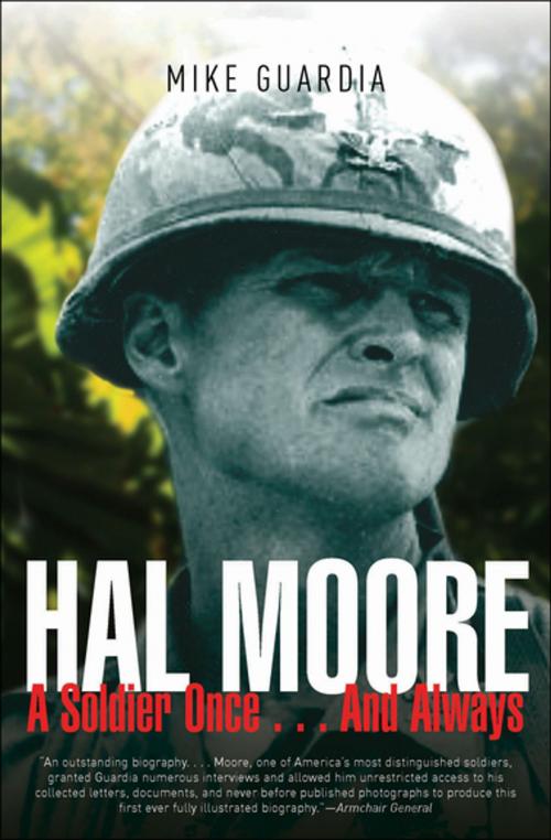Cover of the book Hal Moore by Mike Guardia, Casemate Publishers