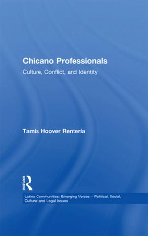 Cover of the book Chicano Professionals by Ethan Thompson