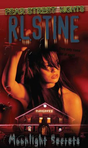 Cover of the book Moonlight Secrets by R.L. Stine