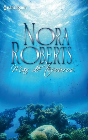 Cover of the book Mar de tesouros by Cathy Williams