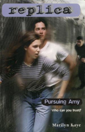 bigCover of the book Pursuing Amy (Replica #2) by 