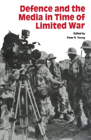 Cover of the book Defence and the Media in Time of Limited War by Michael Klonsky, Susan Klonsky