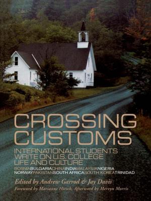 Cover of the book Crossing Customs by Neil Phillipson, Rupert Wegerif