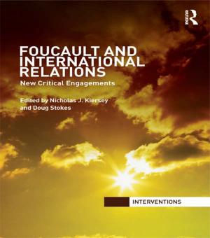 Cover of the book Foucault and International Relations by Thomas G Weiss