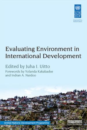 Cover of the book Evaluating Environment in International Development by Stephen L J Smith