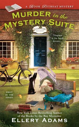 Cover of the book Murder in the Mystery Suite by Betty Hechtman