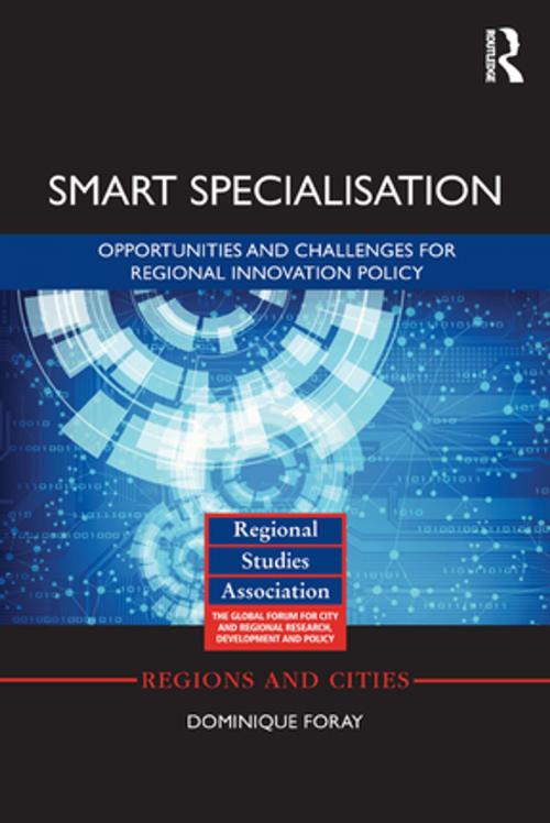 Cover of the book Smart Specialisation by Dominique Foray, Taylor and Francis