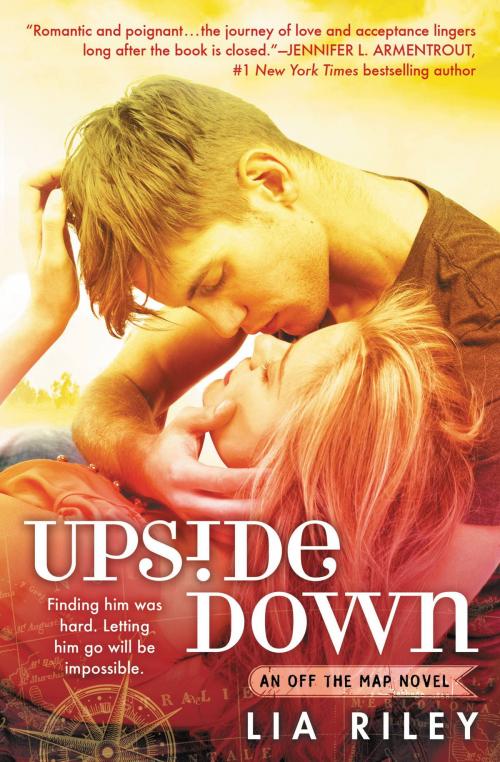 Cover of the book Upside Down by Lia Riley, Grand Central Publishing