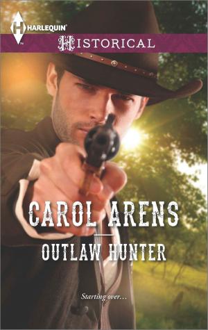 Cover of the book Outlaw Hunter by Sharon Kendrick