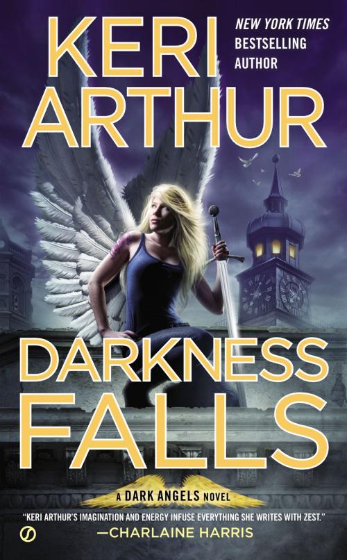 Cover of the book Darkness Falls by Keri Arthur, Penguin Publishing Group