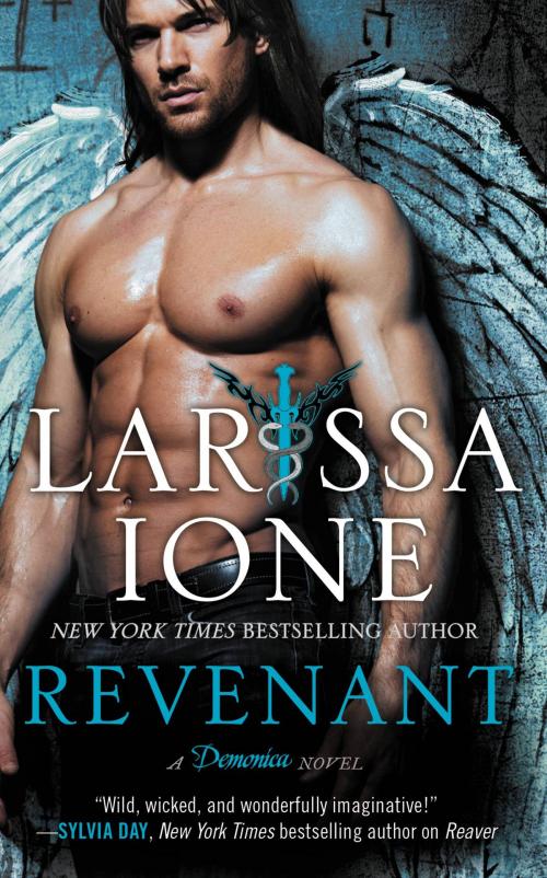 Cover of the book Revenant by Larissa Ione, Grand Central Publishing