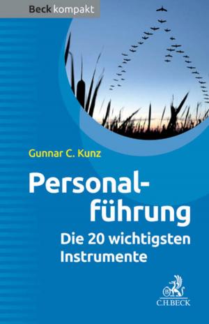 Book cover of Personalführung