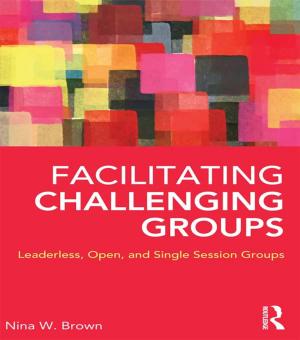 Book cover of Facilitating Challenging Groups
