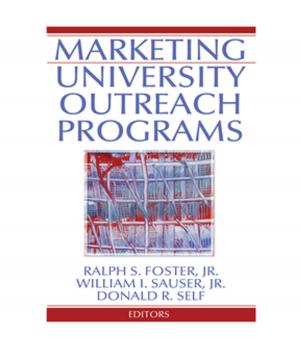 Cover of the book Marketing University Outreach Programs by René de Carufel