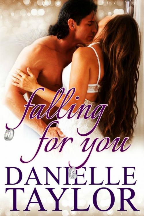 Cover of the book Falling for You by Danielle Taylor, Titan InKorp
