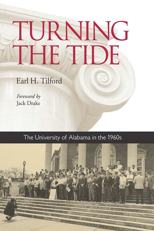 Cover of the book Turning the Tide by Earl H. Tilford, University of Alabama Press