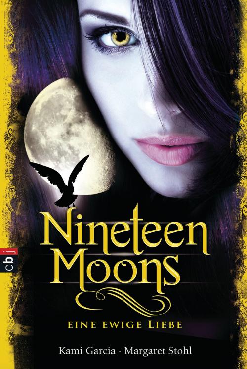 Cover of the book Nineteen Moons by Kami Garcia, Margaret Stohl, cbj