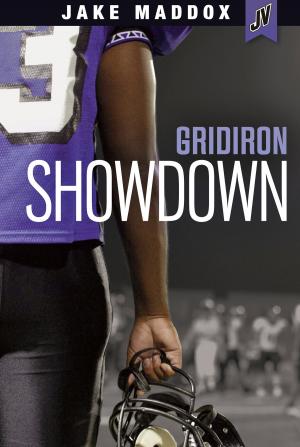 Cover of the book Gridiron Showdown by Michael Dahl