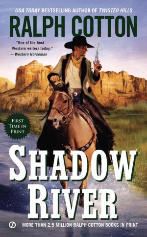 Cover of the book Shadow River by Mitch Weiss, Kevin Maurer