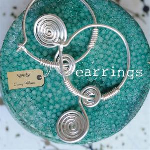Cover of the book Earrings by Jaya Saxena, Jess Zimmerman