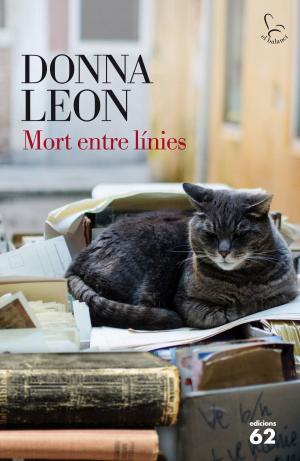 Cover of the book Mort entre línies by Donna Leon