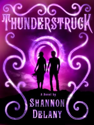 Cover of the book Thunderstruck by Kendall Jenner, Kylie Jenner